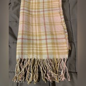 Steve Madden Blanket scarf in blush